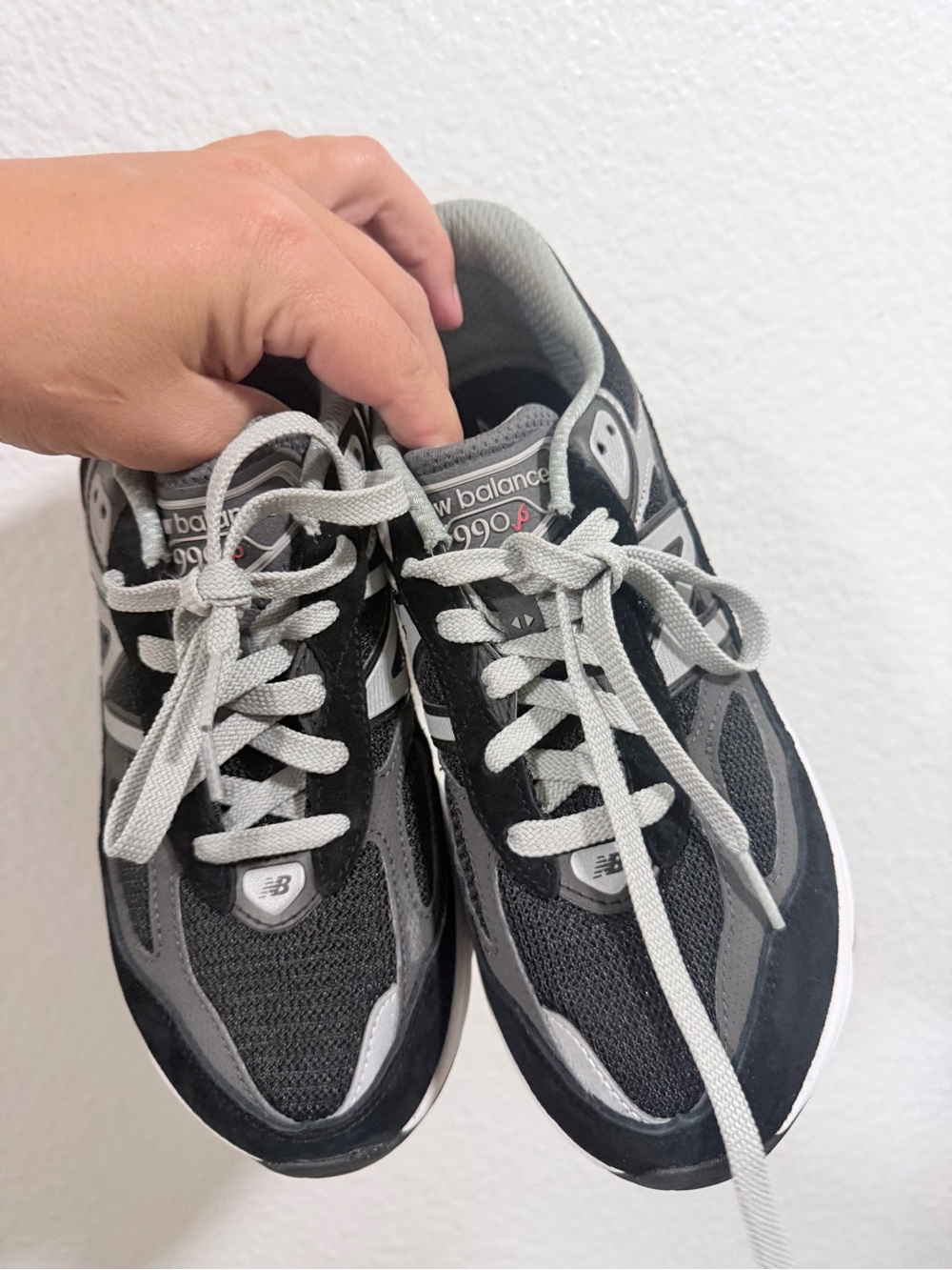 New Balance 990v6 Men's Athletic Sneaker - Black & Gray - Picture 7 of 9